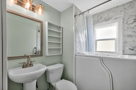 221 Ellen Street Sycamore IL 60178