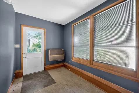 221 Ellen Street Sycamore IL 60178