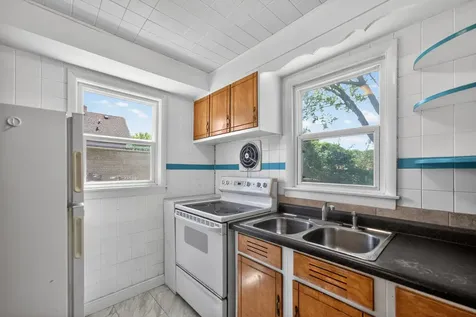 221 Ellen Street Sycamore IL 60178
