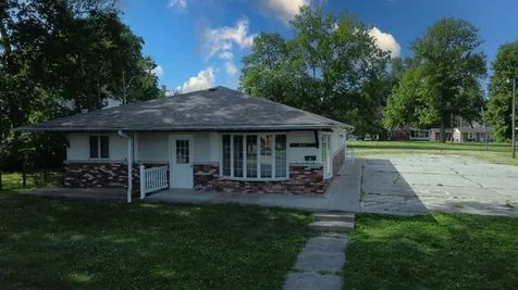 223 East Mulberry Street Watseka IL 60970