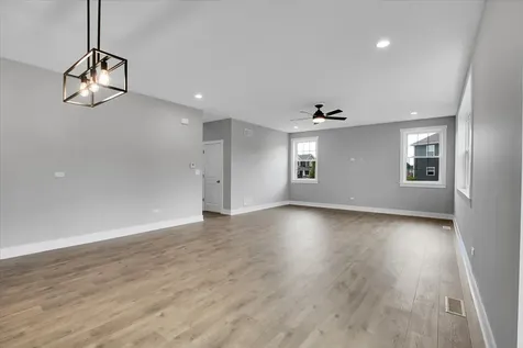 21350 Somerset Street Shorewood IL 60404
