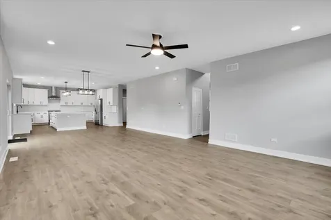21350 Somerset Street Shorewood IL 60404