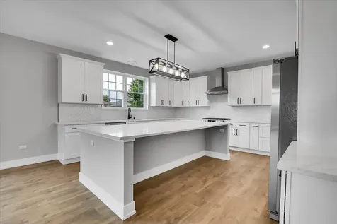 21350 Somerset Street Shorewood IL 60404