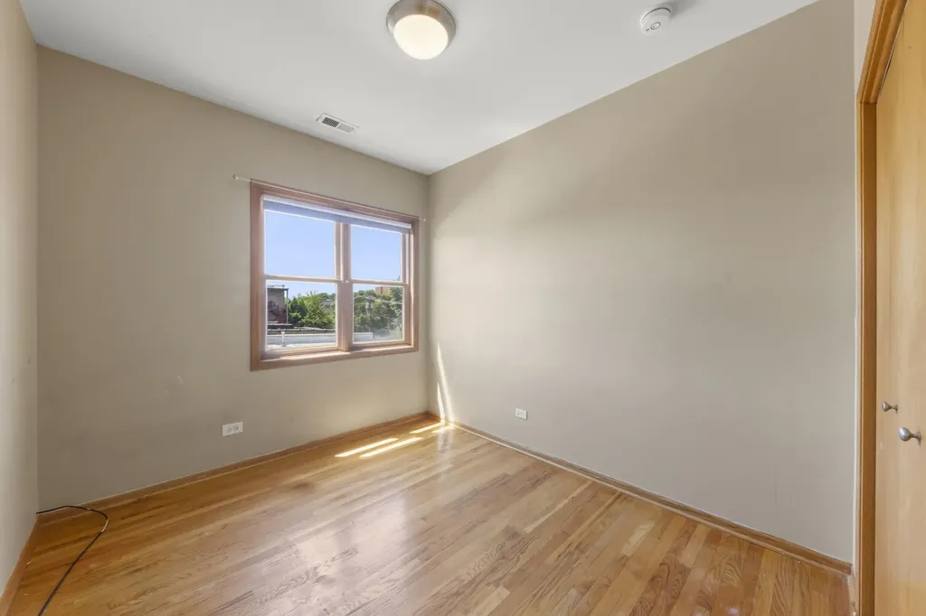 3246 West Warren Boulevard Chicago IL 60624