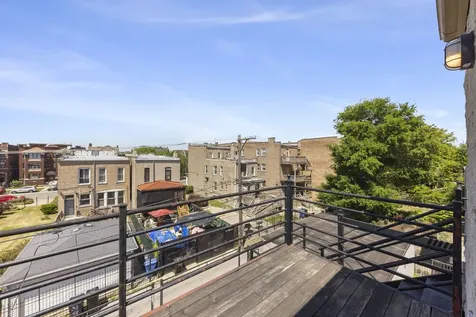 3246 West Warren Boulevard Chicago IL 60624