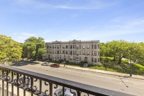 3246 West Warren Boulevard Chicago IL 60624