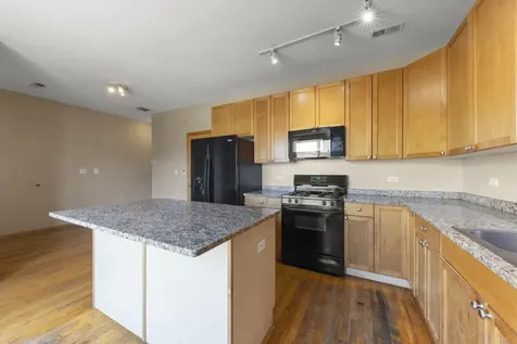 3246 West Warren Boulevard Chicago IL 60624