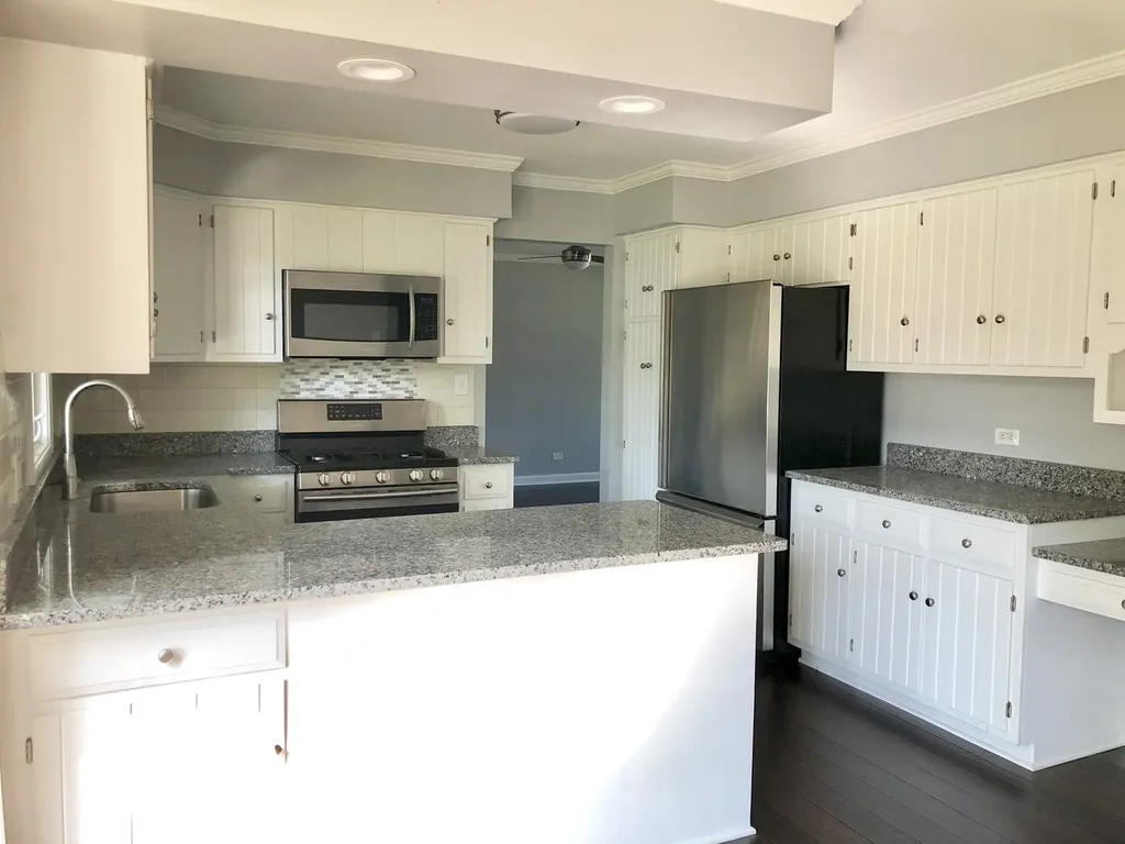 10S450 Windjammer Lane Naperville IL 60564