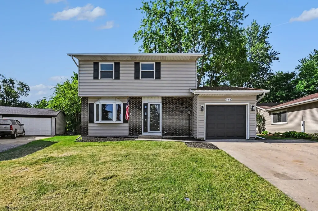 715 Evergreen Court Romeoville IL 60446