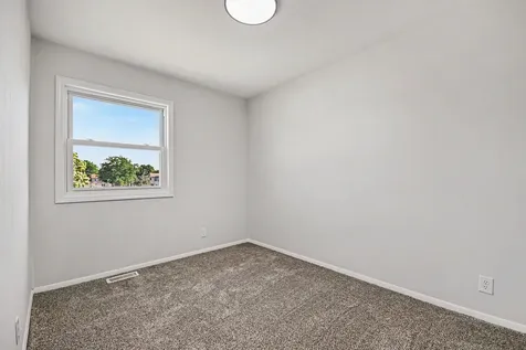 715 Evergreen Court Romeoville IL 60446