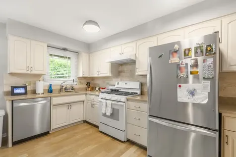 2653 North Bradford Drive Arlington Heights IL 60004