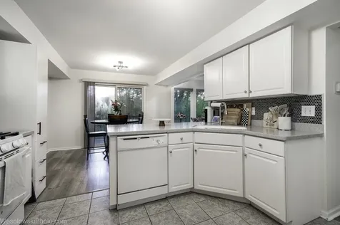 207 Locksley Drive Streamwood IL 60107
