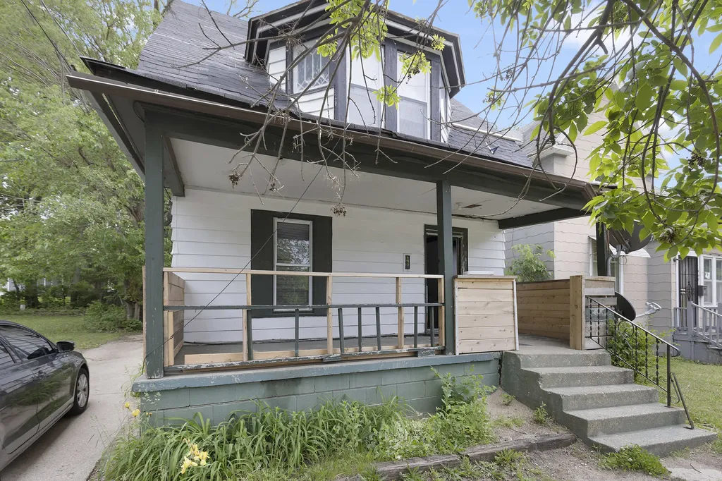 947 North Rockton Avenue Rockford IL 61103