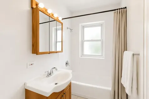 6414 North Newgard Avenue Chicago IL 60626