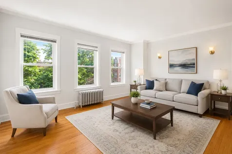 6414 North Newgard Avenue Chicago IL 60626