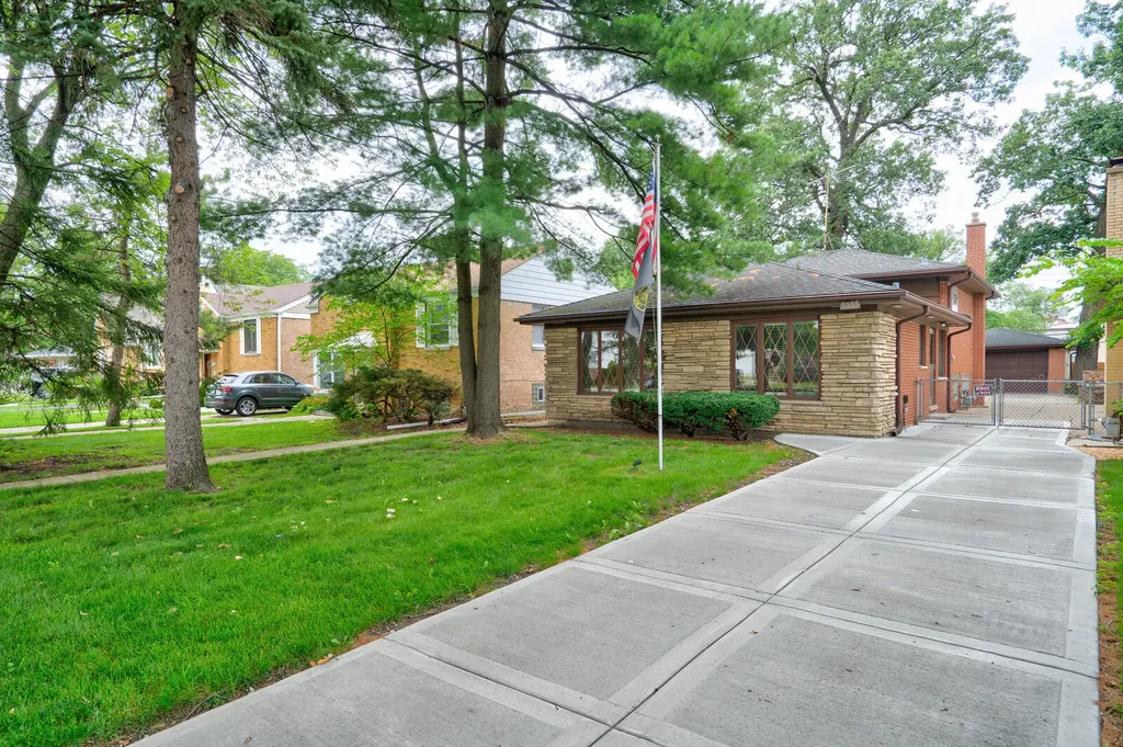 8536 River Grove Avenue River Grove IL 60171