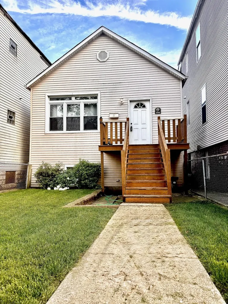 731 West 48th Place Chicago IL 60609