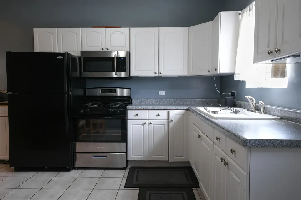 731 West 48th Place Chicago IL 60609