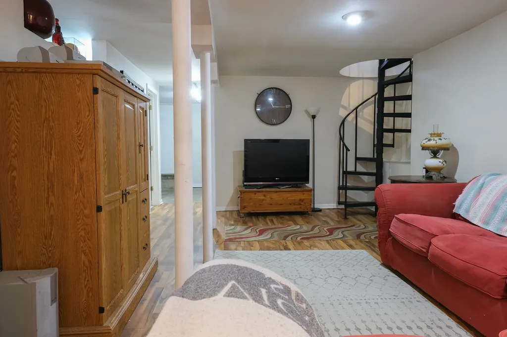 731 West 48th Place Chicago IL 60609