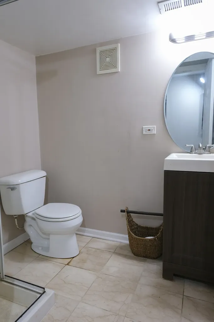731 West 48th Place Chicago IL 60609