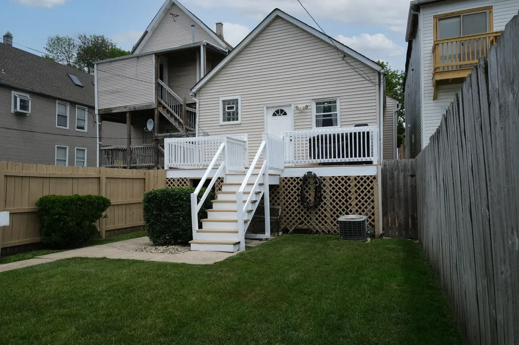 731 West 48th Place Chicago IL 60609