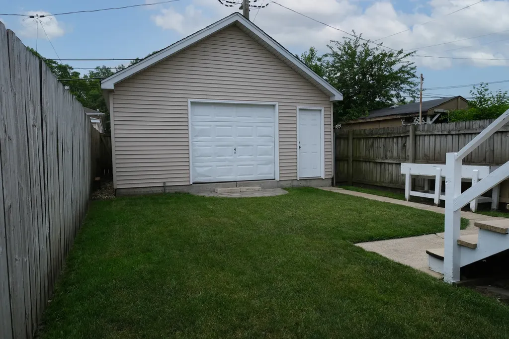 731 West 48th Place Chicago IL 60609