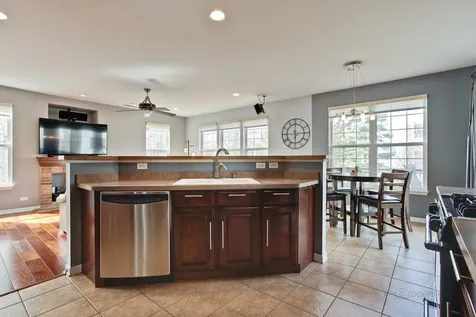 620 Geneva Court Indian Creek IL 60061