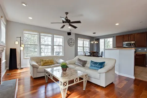 620 Geneva Court Indian Creek IL 60061