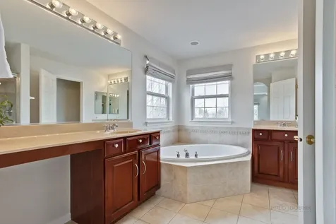 620 Geneva Court Indian Creek IL 60061