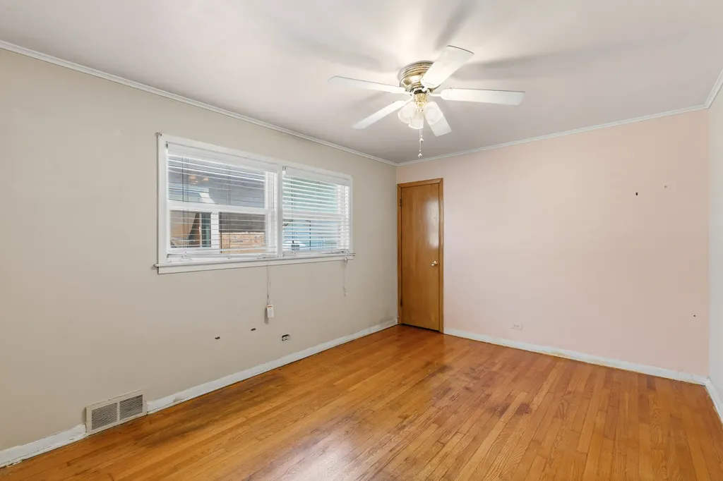 10553 South Calumet Avenue Chicago IL 60628