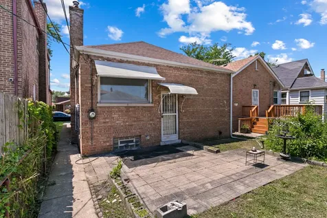 10553 South Calumet Avenue Chicago IL 60628
