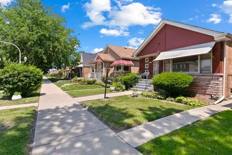 10553 South Calumet Avenue Chicago IL 60628