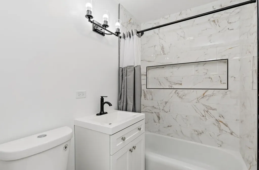 2204 Hawk Lane Rolling Meadows IL 60008