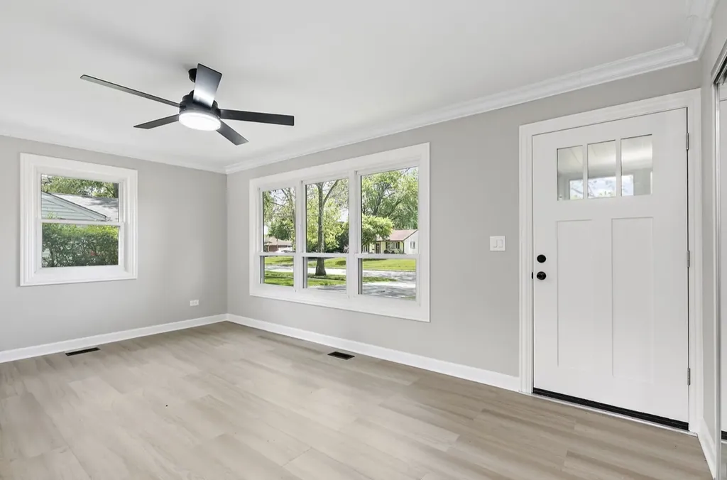 2204 Hawk Lane Rolling Meadows IL 60008