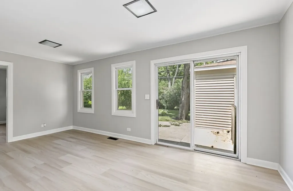 2204 Hawk Lane Rolling Meadows IL 60008