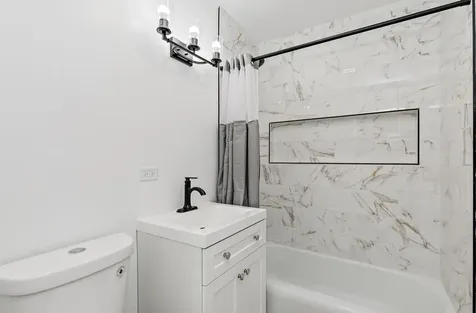 2204 Hawk Lane Rolling Meadows IL 60008