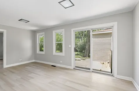 2204 Hawk Lane Rolling Meadows IL 60008