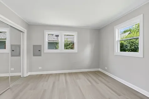 2204 Hawk Lane Rolling Meadows IL 60008