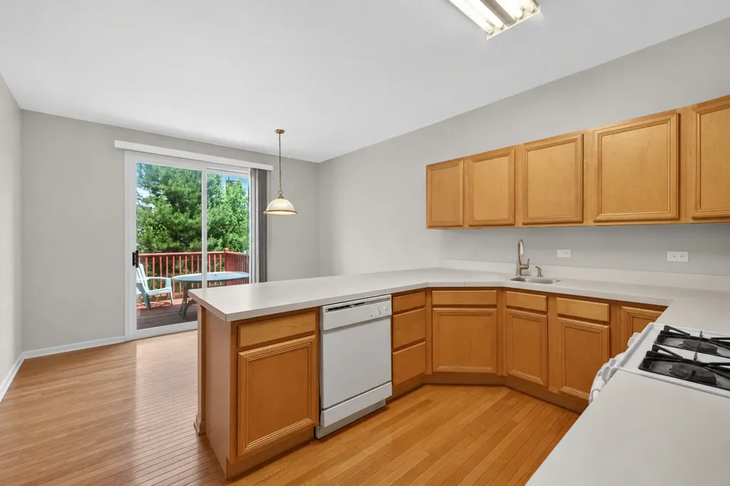 711 Red Oak Court Naperville IL 60563
