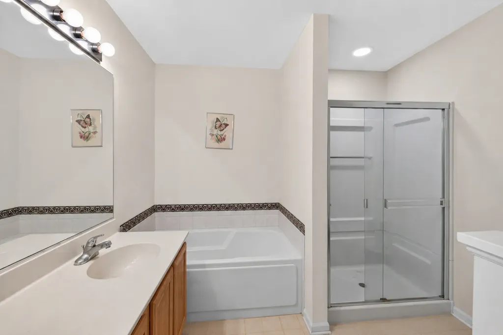 711 Red Oak Court Naperville IL 60563