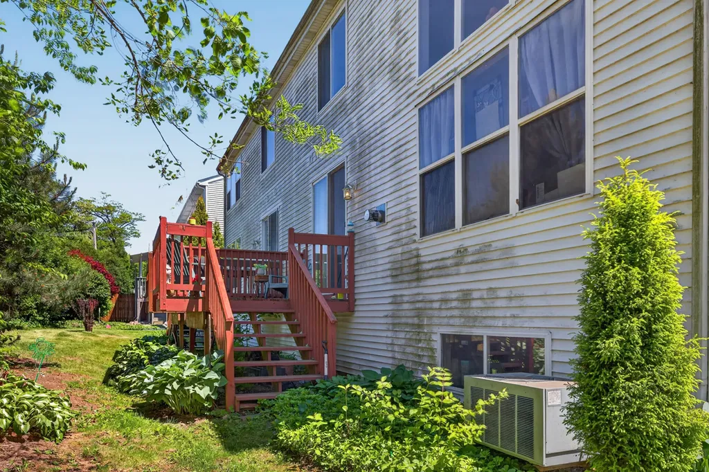 711 Red Oak Court Naperville IL 60563
