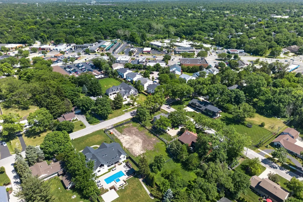 711 Red Oak Court Naperville IL 60563