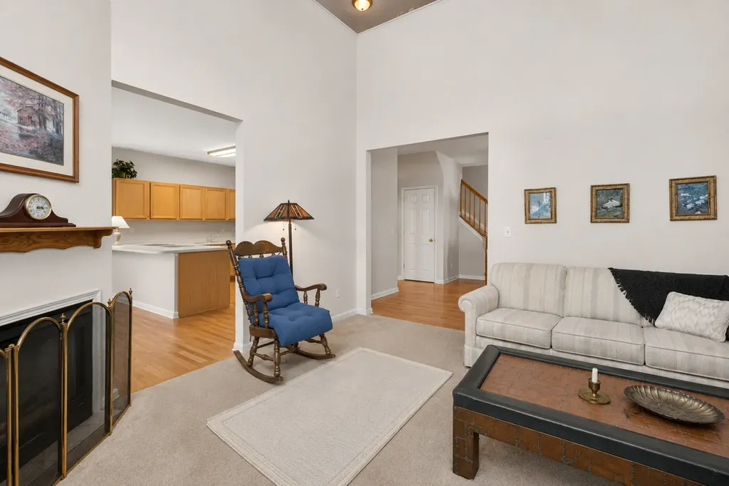 711 Red Oak Court Naperville IL 60563