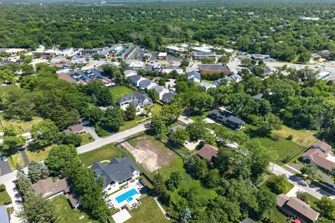 711 Red Oak Court Naperville IL 60563