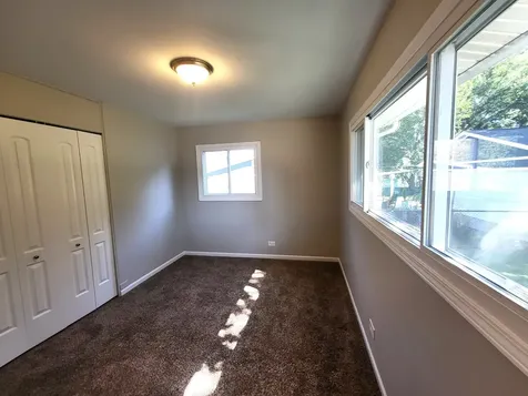 18455 West Meadow Lane Gurnee IL 60031
