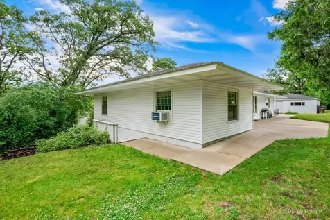 801 Ridgeland Street Fox River Grove IL 60021