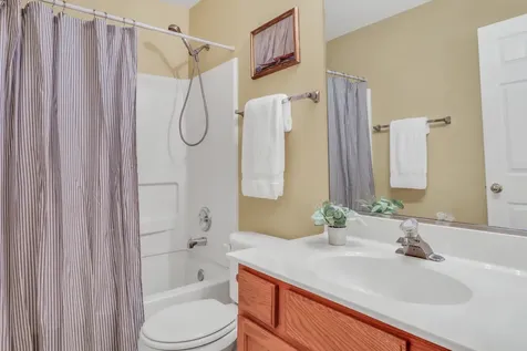 90 Pimlico Court Grayslake IL 60030