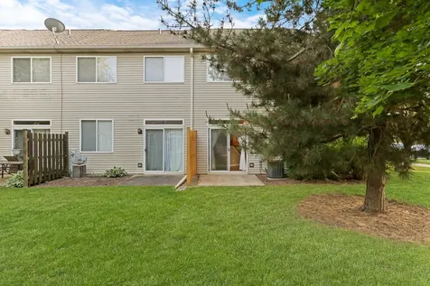 90 Pimlico Court Grayslake IL 60030