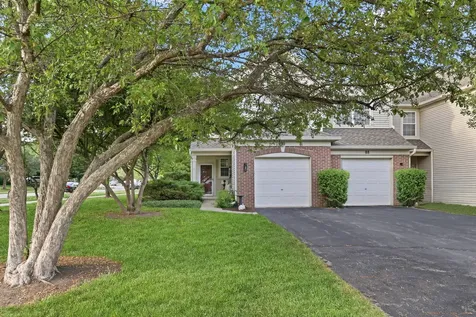 90 Pimlico Court Grayslake IL 60030
