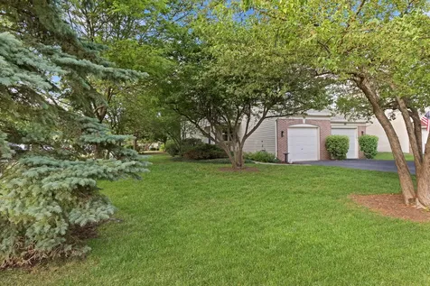 90 Pimlico Court Grayslake IL 60030